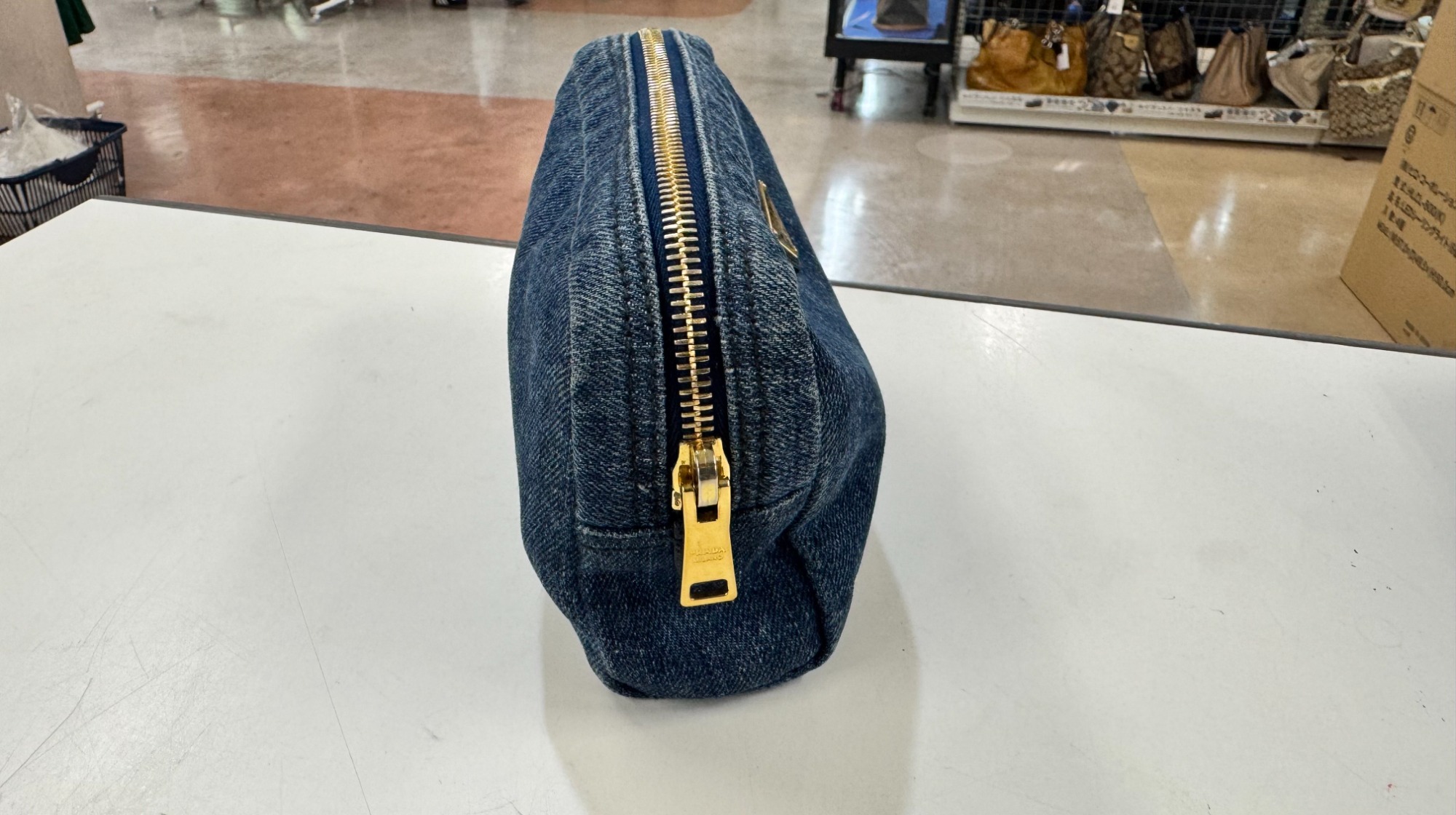 PRADA(プラダ)のデニムポーチを買取入荷致しました！！｜2025年