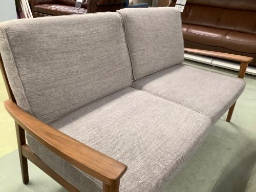 大塚家具の2人掛けソファーが入荷致しました！｜2025年03月09日