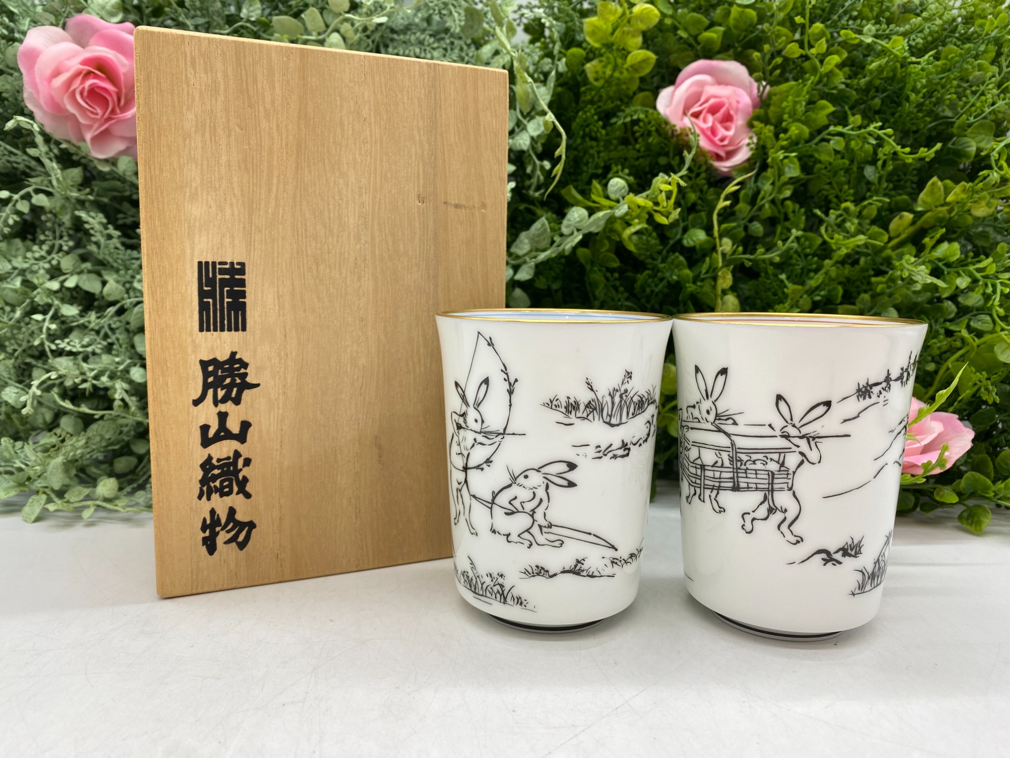 香蘭社の湯呑みｾｯﾄの鳥獣戯画が買取入荷いたしました！！｜2025年03月