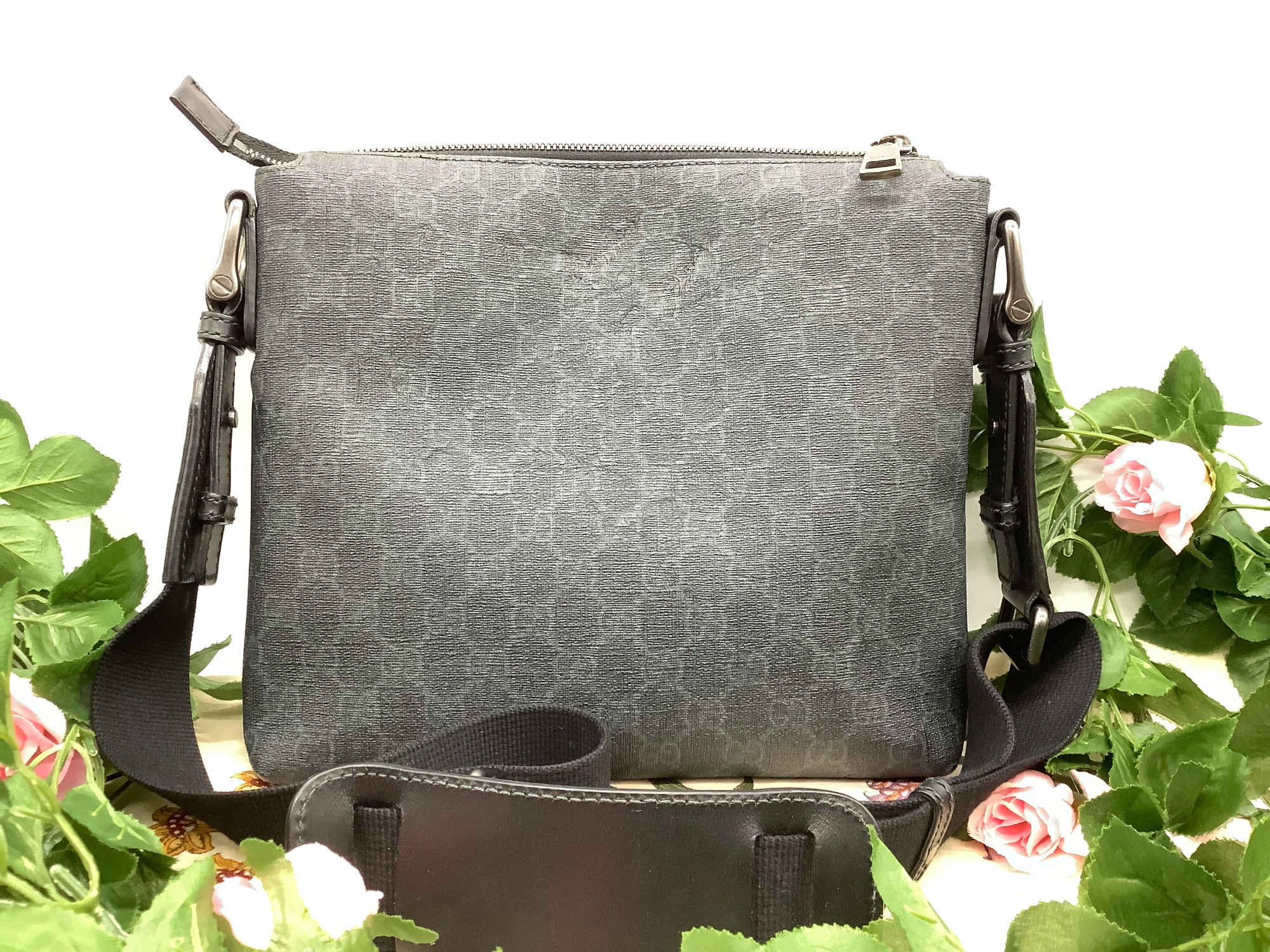 GUCCI（グッチ）のショルダーバッグを買取入荷致しました