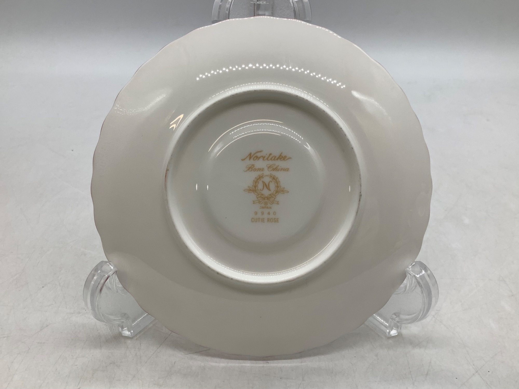 Noritake(ノリタケ)のティーセット『キューティーローズ』3Pセットを