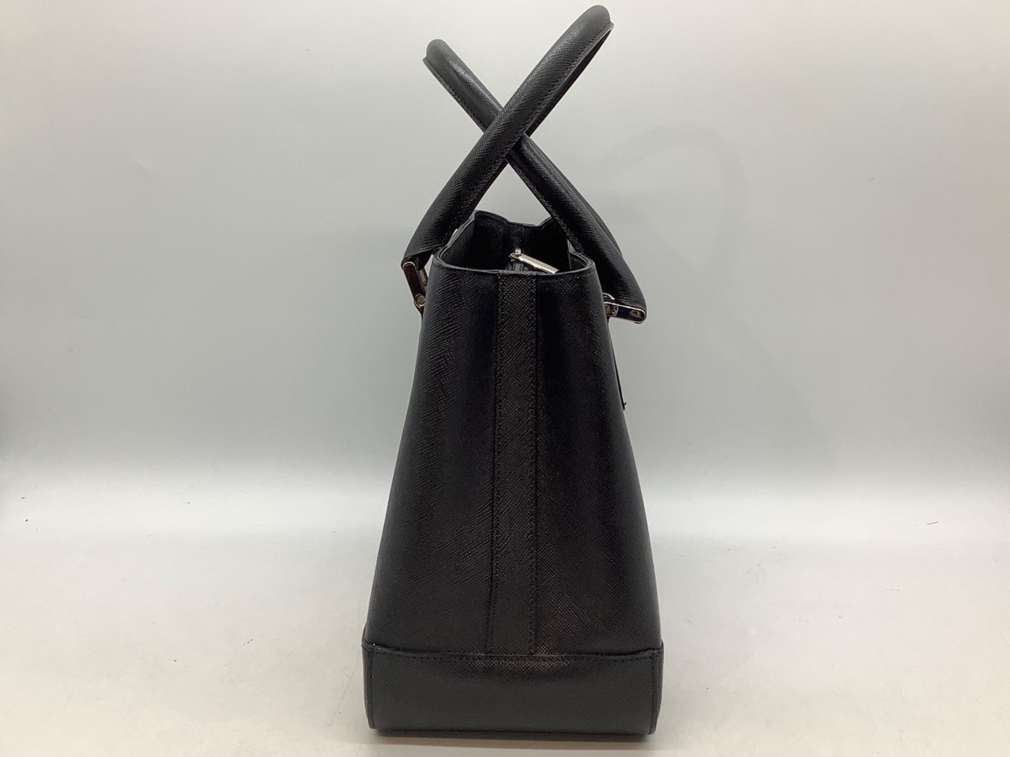 BURBERRY(バーバリー)のレザーハンドバッグ(本体のみ)を買取入荷