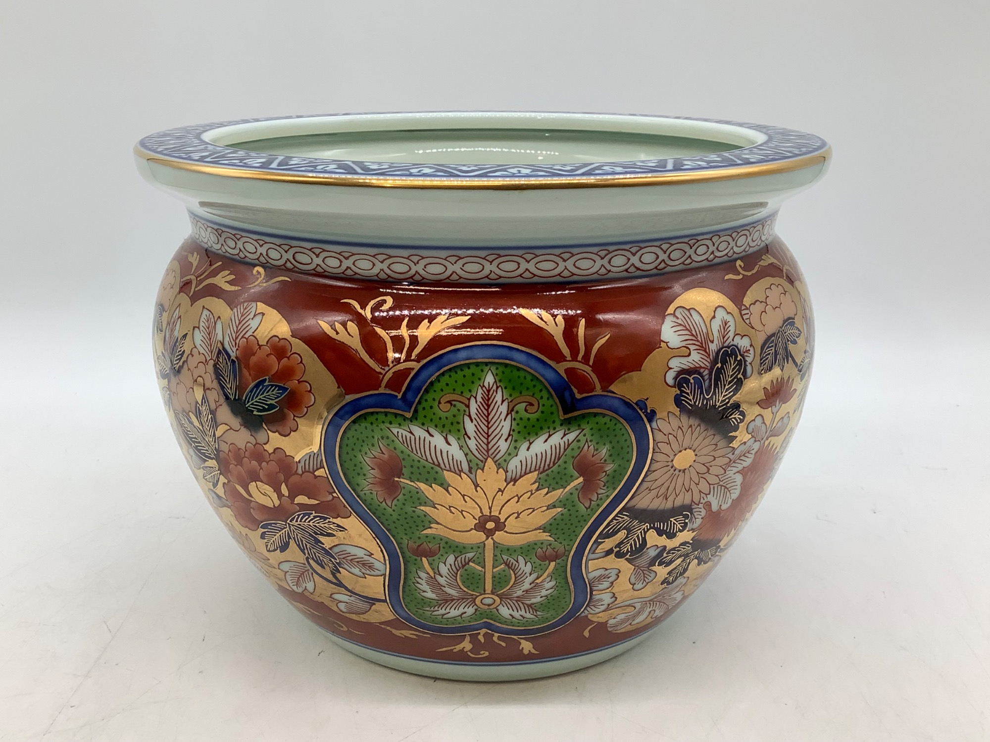 極錦金彩古伊万里　昭和香炉　日肥　其泉作　古美術品 日肥其泉窯の多様壺『昭和年製 極錦金彩古伊万里』を買取入荷
