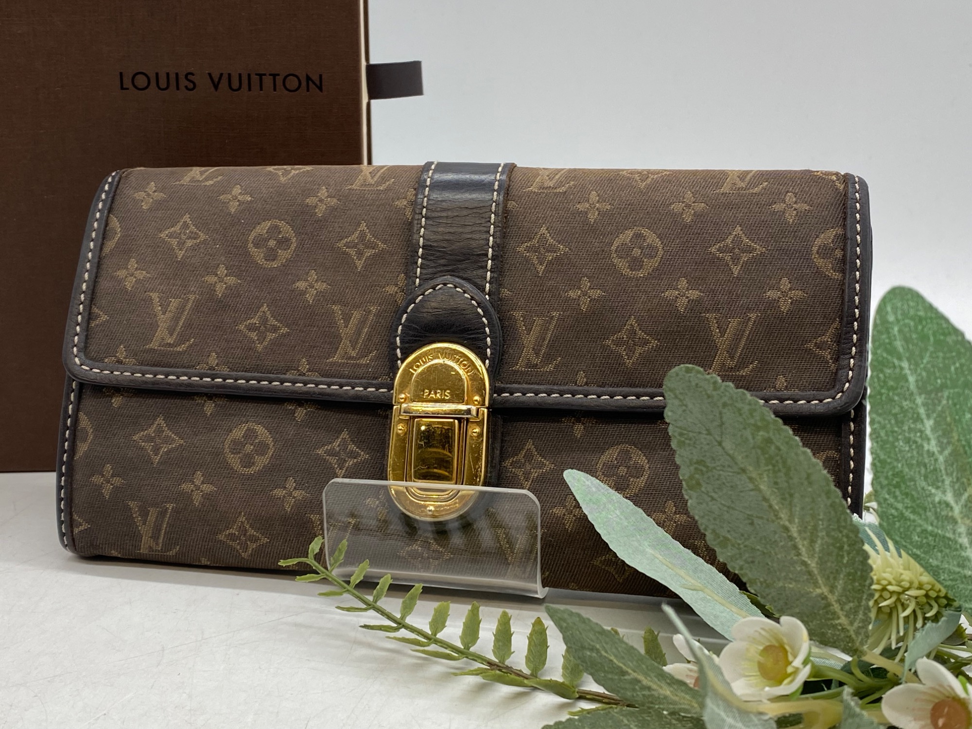 LOUIS VUITTON(ルイヴィトン)の長財布『ポルトフォイユ・サラ