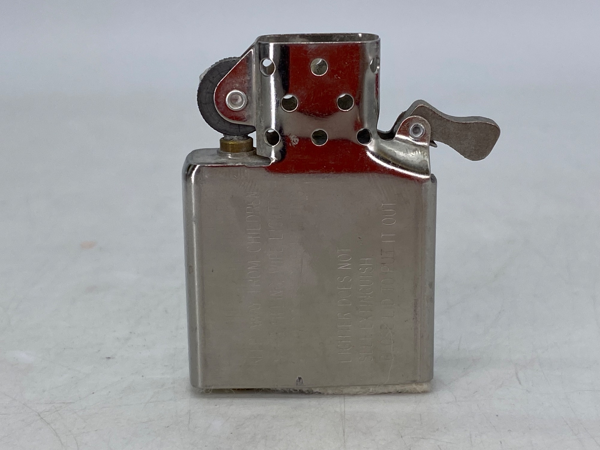 zippo.マルボロ.1999年製．非売品。 ZIPPO (ジッポ) オイルライター 1999年製 非売品 マルボロ Come
