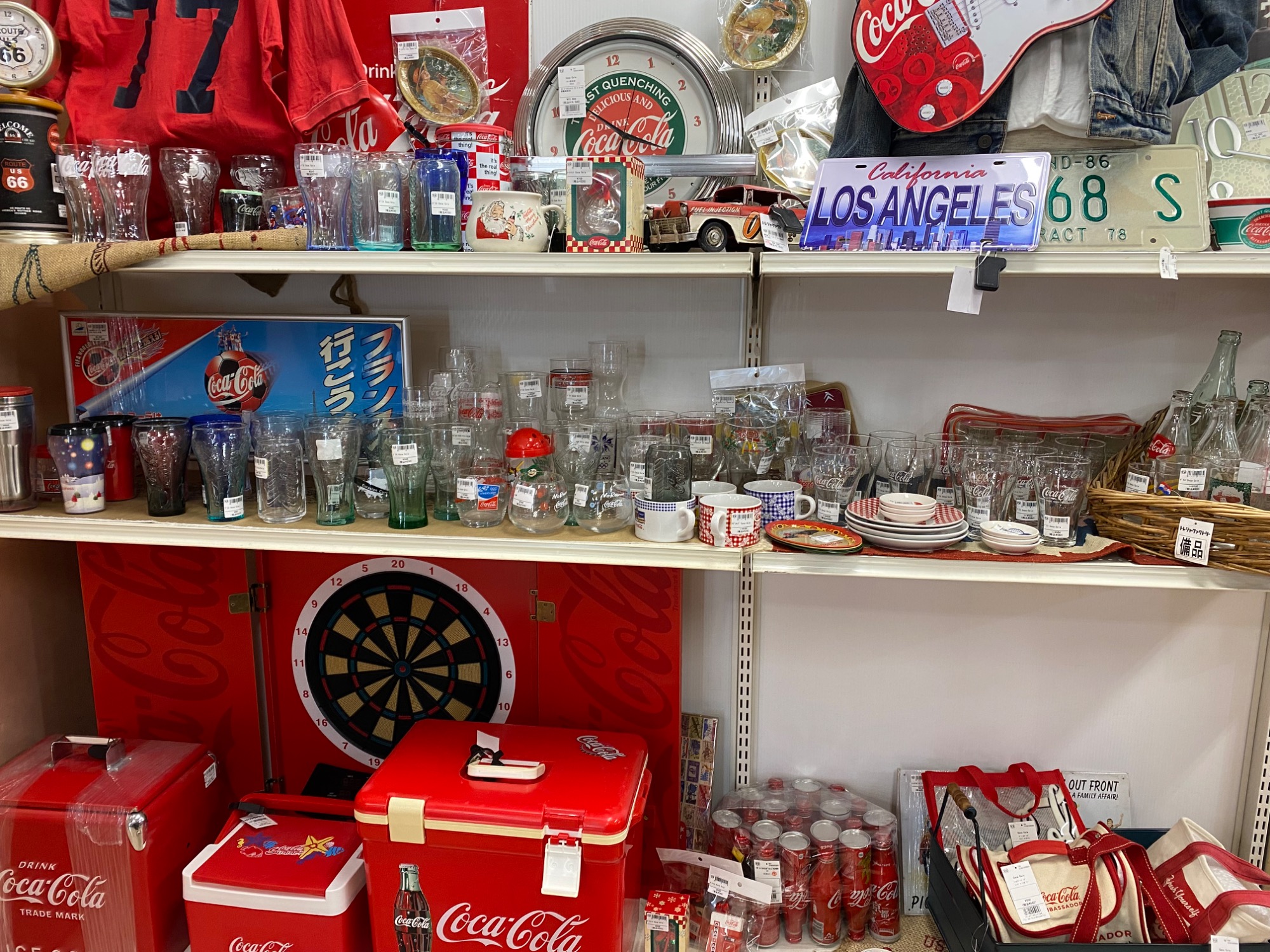 不思議の国のアリス『オルゴール付スノードーム』を買取入荷いたしまし