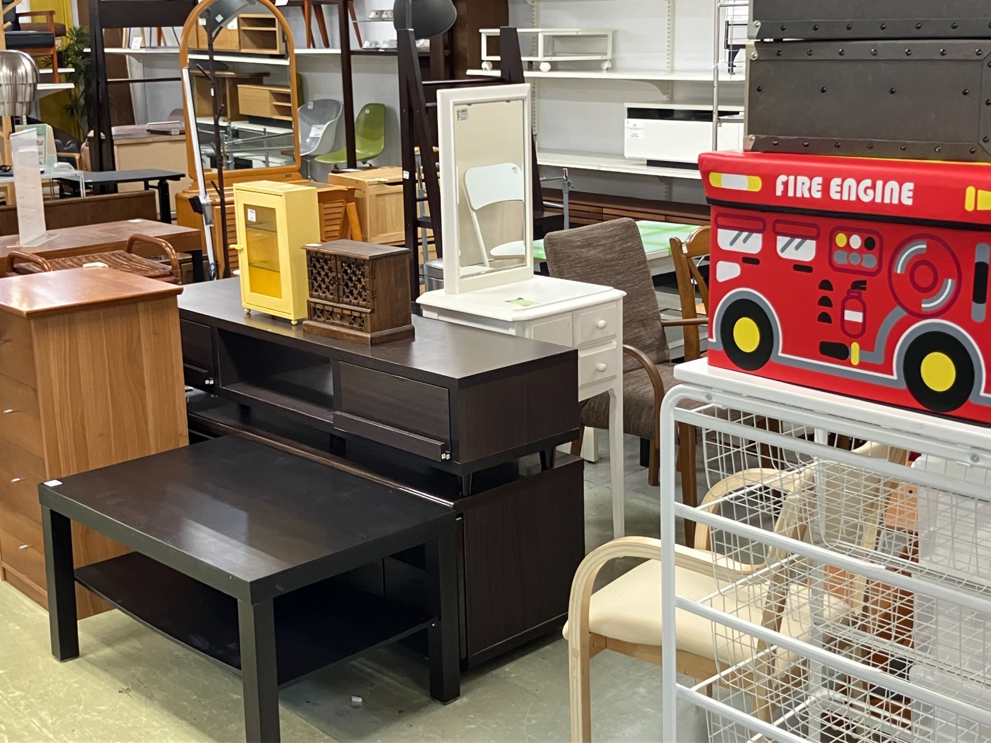 古家具 ソファやベッドなど大量展示中！中古家具のお求めはぜひトレファク町田