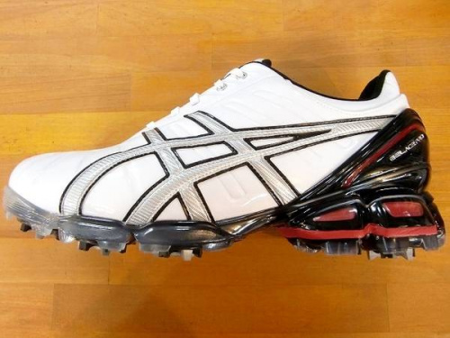 asicsのゴルフシューズ