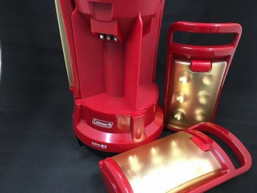 キャンプ用品のLEDランタン