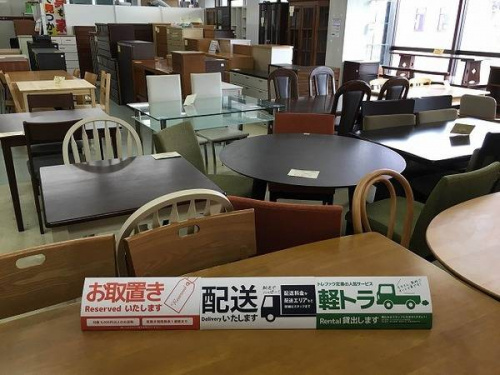 ダイニングセットの町田家具