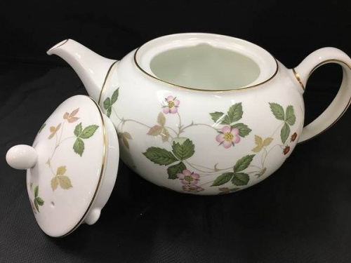 洋食器のWEDGWOOD