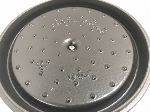 両手鍋のSTAUB