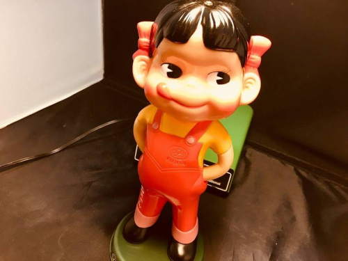 フィギュアのぺこちゃん