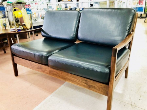 ソファーの起立木工