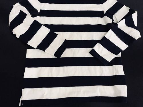 バスクシャツのユニクロ（UNIQLO）