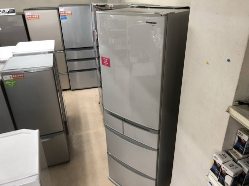 生活家電の5ドア冷蔵庫