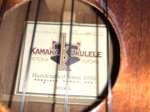 ウクレレのKAMAKA