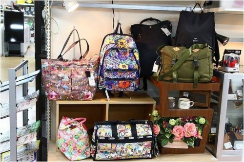 レディースファッションのバッグ