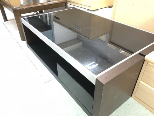 家具のローテーブル