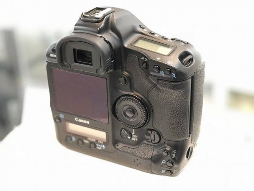 一眼レフカメラのキャノン（Canon）