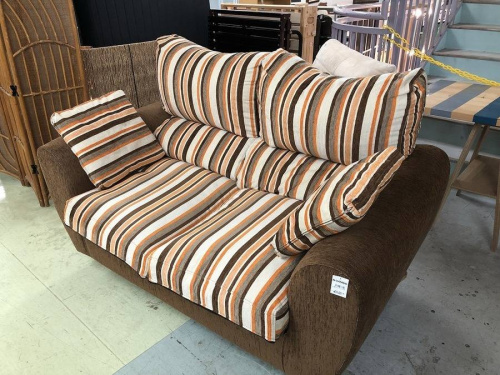 家具のソファ
