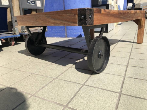 町田テーブルの町田家具
