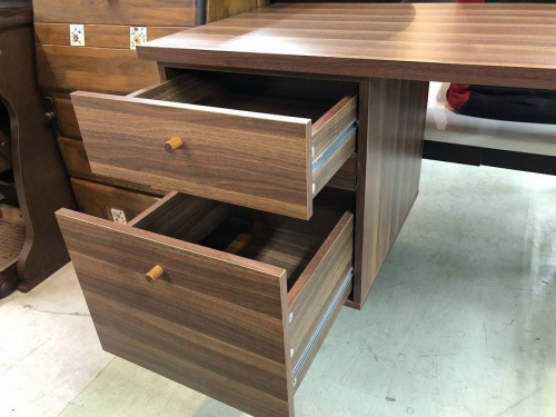テーブルの中古家具　町田