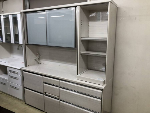 家具のカップボード・食器棚