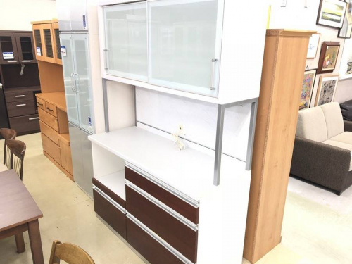家具のカップボード・食器棚