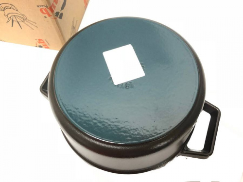 ホーロー鍋のSTAUB