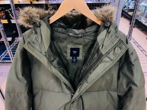 ダウンジャケットのGAP