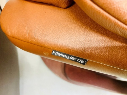 パーソナルチェアのHJELLEGJERDE