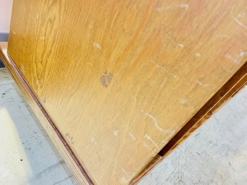 アシンメトリーデザインの合板