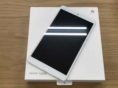 デジタル家電のタブレット