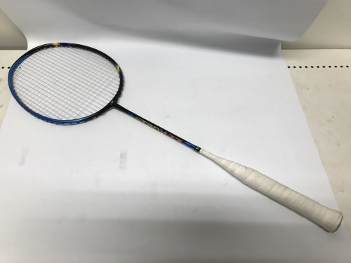 スポーツ用品のバドミントン