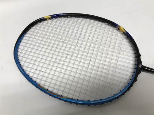 バドミントンのYONEX