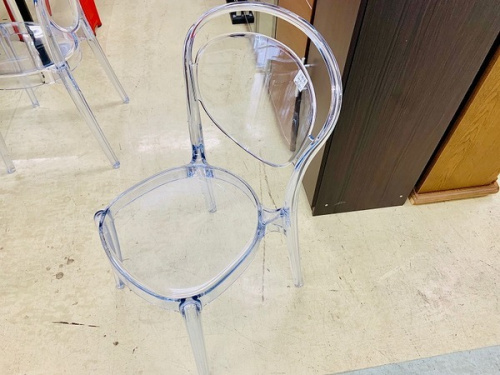 イスのcalligaris