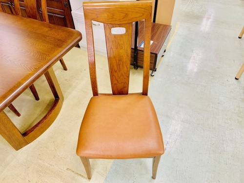 ダイニングセットのカリモク