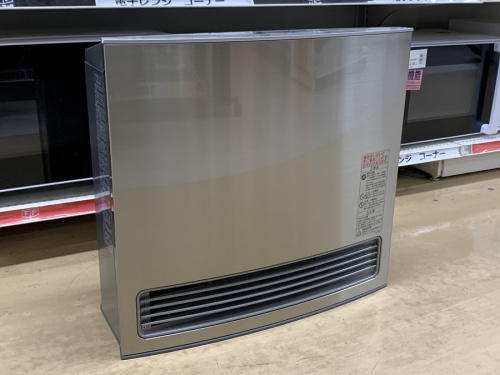 季節家電のガスストーブ