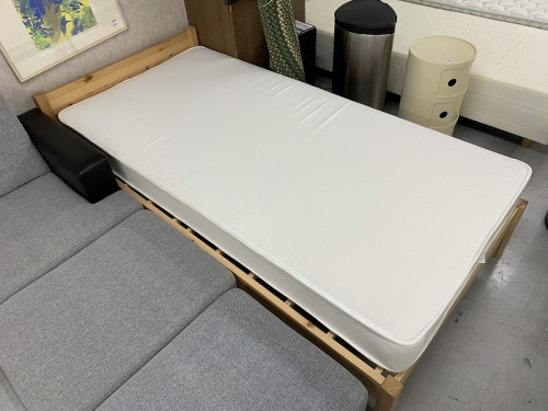 家具のベッド　無印良品