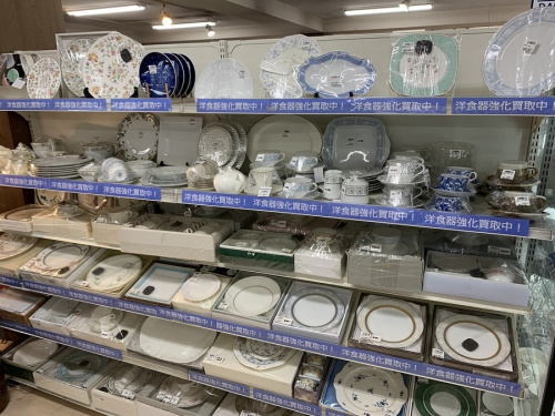 食器　タオルの小物　贈答品