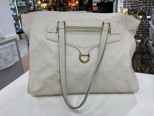 ブランド・ラグジュアリーのLOUIS VUITTON ルイ・ヴィトン