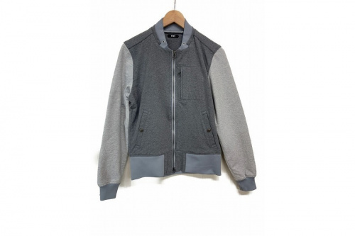 メンズファッションのブルゾン