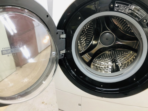 ドラム式洗濯機のHITACHI　日立