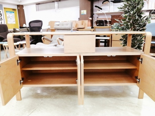 家具　中古　買取のサイドボード　テーブル　中古