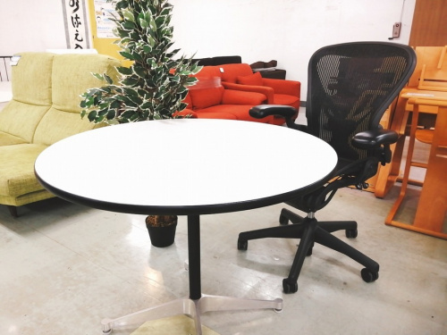 中古家具 デザイナーズ家具 中古のハーマンミラー Herman Miller