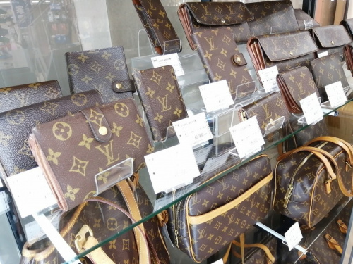 財布 カードケース バッグ 買取 中古の町田 座間 南町田 玉川学園 成瀬 相模大野 古淵 ブランドバッグ 買取