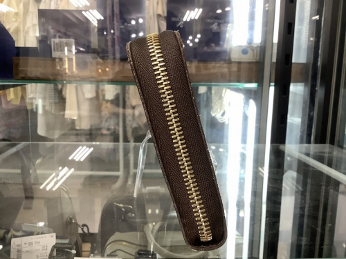 長財布のダミエ