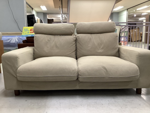 2人掛けソファーの家具