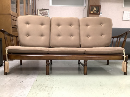 karimoku(カリモク)の3人掛けソファー